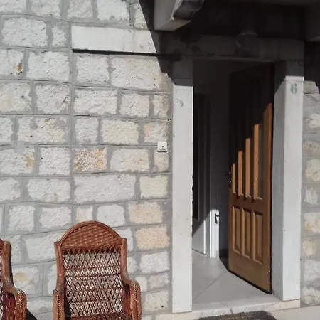 Stone House 아파트