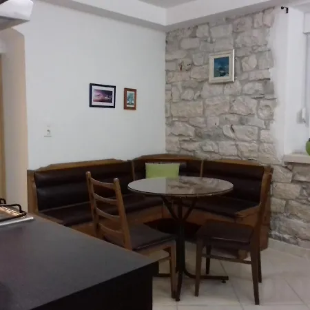 Apartament Stone House *